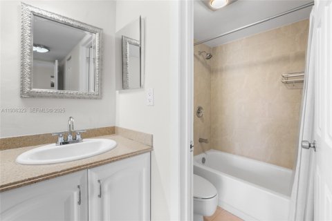 Copropriété à vendre à Aventura, Floride: 2 chambres, 87.7 m2 № 1994327 - photo 19