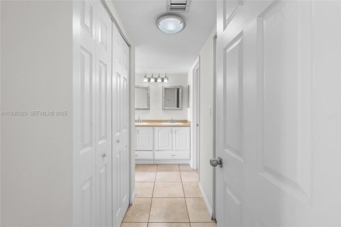 Copropriété à vendre à Aventura, Floride: 2 chambres, 87.7 m2 № 1994327 - photo 6