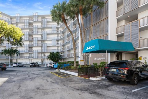 Copropriété à vendre à Aventura, Floride: 2 chambres, 87.7 m2 № 1994327 - photo 29