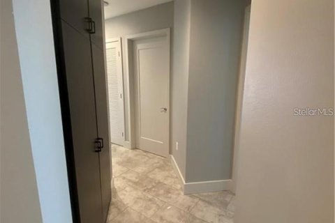 Copropriété à louer à Sarasota, Floride: 2 chambres, 95.5 m2 № 2123252 - photo 14