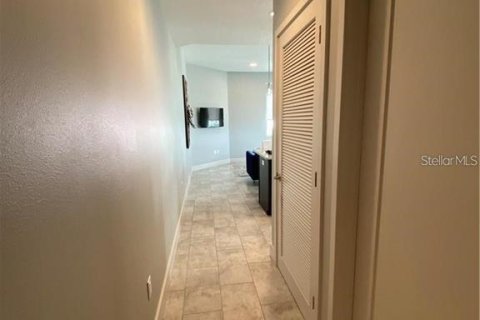 Copropriété à louer à Sarasota, Floride: 2 chambres, 95.5 m2 № 2123252 - photo 13