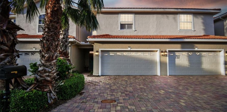 Townhouse in Palm Harbor, Florida 3 bedrooms, 195.28 sq.m. № 1845050