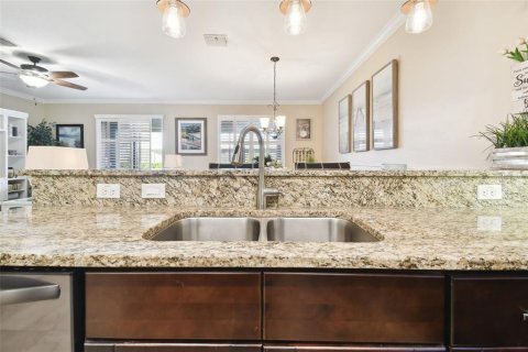 Townhouse in Palm Harbor, Florida 3 bedrooms, 195.28 sq.m. № 1845050 - photo 25