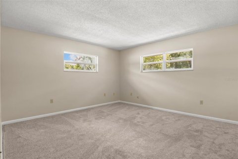 Villa ou maison à vendre à Lakeland, Floride: 4 chambres, 206.99 m2 № 2151960 - photo 21
