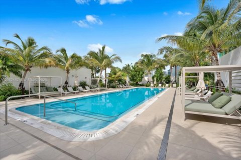 Copropriété à louer à Miami, Floride: 3 chambres, 153.47 m2 № 2348479 - photo 15