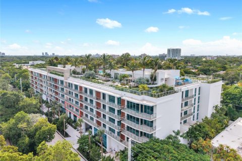 Condo à Miami, Floride, 3 chambres  № 2348479