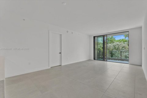 Copropriété à louer à Miami, Floride: 3 chambres, 153.47 m2 № 2348479 - photo 4