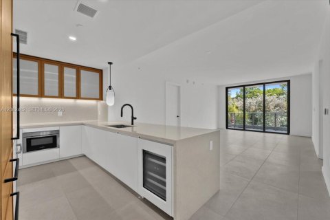 Copropriété à louer à Miami, Floride: 3 chambres, 153.47 m2 № 2348479 - photo 7