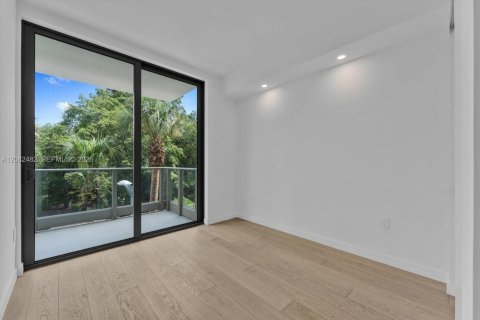 Copropriété à louer à Miami, Floride: 3 chambres, 153.47 m2 № 2348479 - photo 10