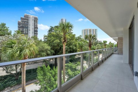 Copropriété à louer à Miami, Floride: 3 chambres, 153.47 m2 № 2348479 - photo 2