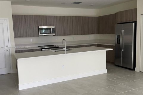 Купить таунхаус в Дорал, Флорида 3 спальни, 149.57м2, № 1967649 - фото 6