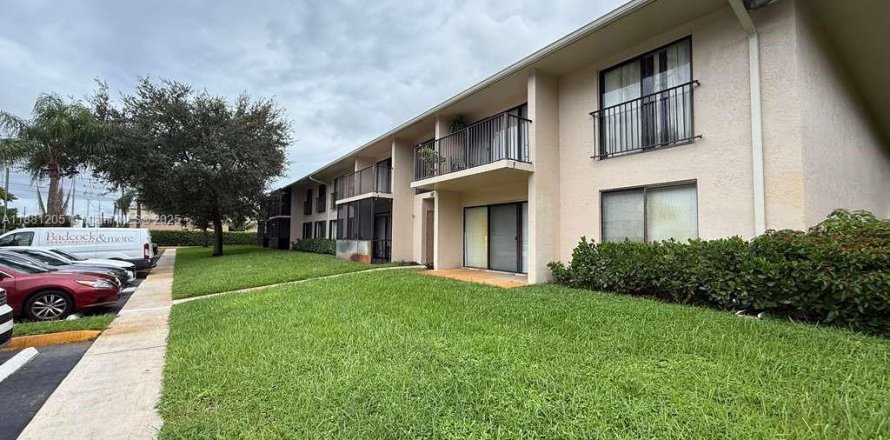 Condo in Hollywood, Florida, 1 bedroom  № 1977632