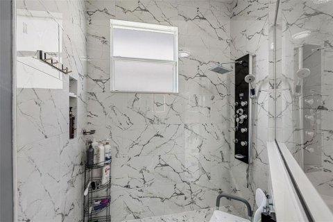 Villa ou maison à vendre à Orlando, Floride: 5 chambres, 338.91 m2 № 1913573 - photo 30