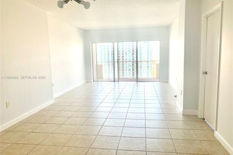Condominio en venta en Hallandale Beach, Florida, 1 dormitorio, 80.82 m2 № 2048572 - foto 10