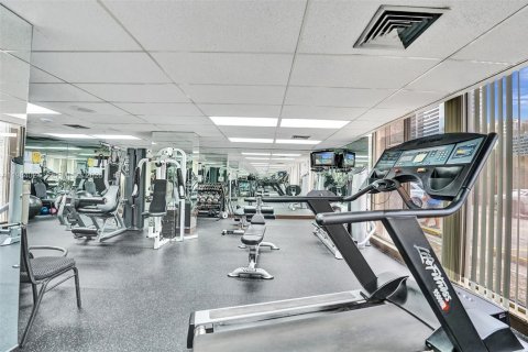 Condominio en venta en Hallandale Beach, Florida, 1 dormitorio, 80.82 m2 № 2048572 - foto 25