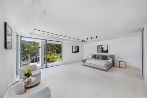 House in Weston, Florida 6 bedrooms, 839.37 sq.m. № 2316356 - photo 30