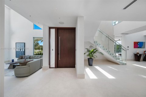 House in Weston, Florida 6 bedrooms, 839.37 sq.m. № 2316356 - photo 14