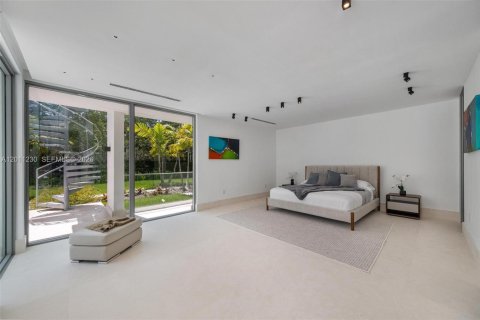 House in Weston, Florida 6 bedrooms, 839.37 sq.m. № 2316356 - photo 26