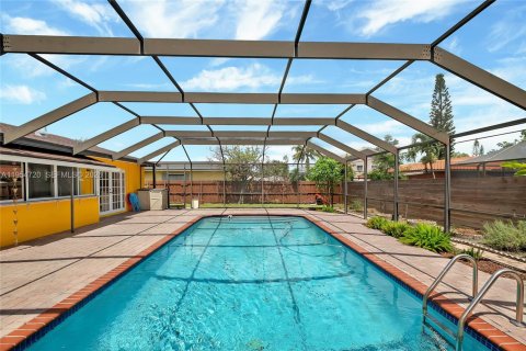 Casa en alquiler en Cutler Bay, Florida, 4 dormitorios, 173.26 m2 № 2009588 - foto 21