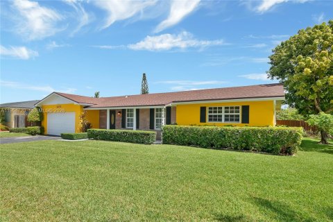 Casa en alquiler en Cutler Bay, Florida, 4 dormitorios, 173.26 m2 № 2009588 - foto 25