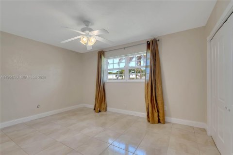 Casa en alquiler en Cutler Bay, Florida, 4 dormitorios, 173.26 m2 № 2009588 - foto 16
