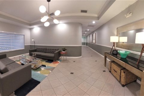 Copropriété à louer à Miami Beach, Floride: 2 chambres, 87.33 m2 № 2257182 - photo 11