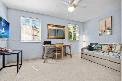 House in Dania Beach, Florida 3 bedrooms, 231.88 sq.m. № 2035452 - photo 30