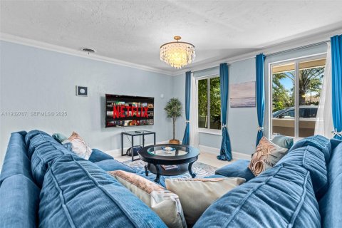 House in Dania Beach, Florida 3 bedrooms, 231.88 sq.m. № 2035452 - photo 4