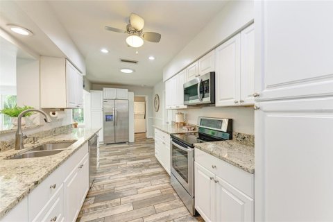 House in Bradenton, Florida 3 bedrooms, 171.03 sq.m. № 2324024 - photo 19