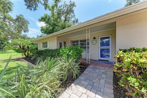 House in Bradenton, Florida 3 bedrooms, 171.03 sq.m. № 2324024 - photo 4