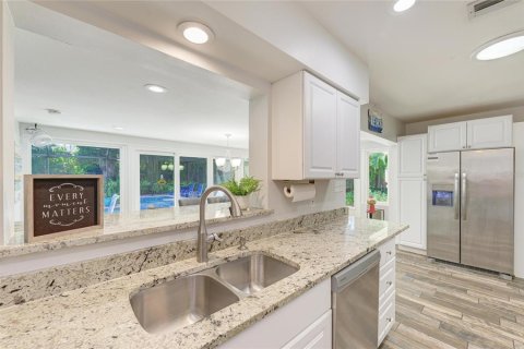 House in Bradenton, Florida 3 bedrooms, 171.03 sq.m. № 2324024 - photo 14