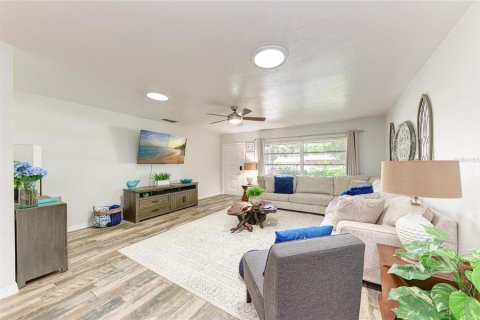 House in Bradenton, Florida 3 bedrooms, 171.03 sq.m. № 2324024 - photo 9