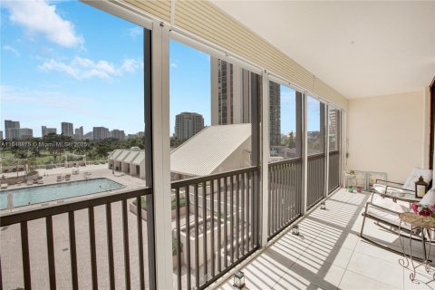 Condominio en venta en Aventura, Florida, 2 dormitorios, 121.98 m2 № 1962060 - foto 2