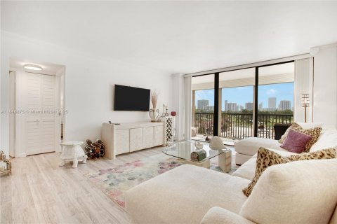 Condominio en venta en Aventura, Florida, 2 dormitorios, 121.98 m2 № 1962060 - foto 6