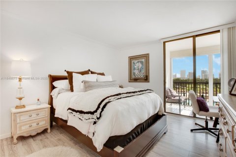 Condominio en venta en Aventura, Florida, 2 dormitorios, 121.98 m2 № 1962060 - foto 15