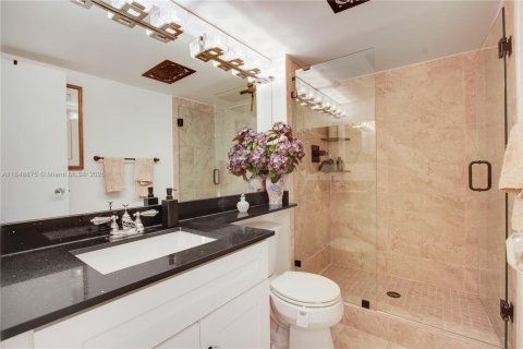 Condominio en venta en Aventura, Florida, 2 dormitorios, 121.98 m2 № 1962060 - foto 17