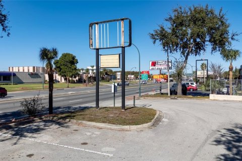 Immobilier commercial à louer à Orlando, Floride: 292.64 m2 № 2108465 - photo 4
