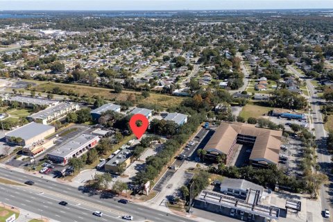 Immobilier commercial à louer à Orlando, Floride: 292.64 m2 № 2108465 - photo 6