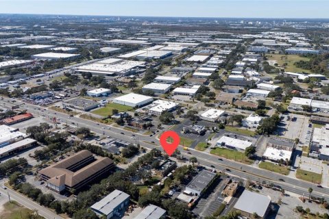 Immobilier commercial à louer à Orlando, Floride: 292.64 m2 № 2108465 - photo 10