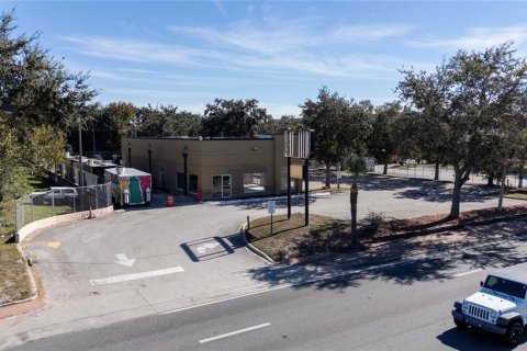 Immobilier commercial à louer à Orlando, Floride: 292.64 m2 № 2108465 - photo 3