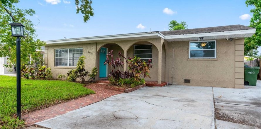 Casa en Tampa, Florida 3 dormitorios, 101.08 m2 № 1803766