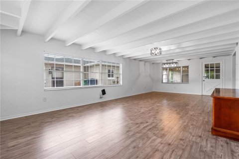 Casa en venta en Tampa, Florida, 3 dormitorios, 101.08 m2 № 1803766 - foto 3