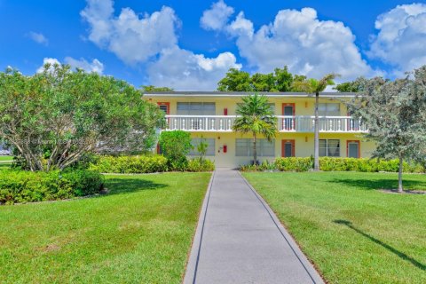 Condo in Deerfield Beach, Florida, 1 bedroom  № 1799218 - photo 1