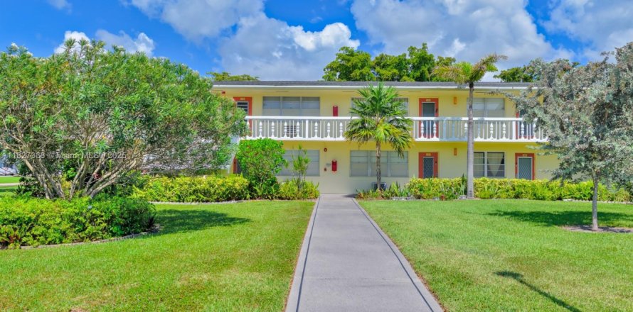 Condo in Deerfield Beach, Florida, 1 bedroom  № 1799218