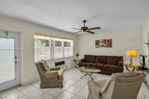 Condo in Deerfield Beach, Florida, 1 bedroom  № 1799218 - photo 4
