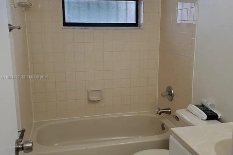 Снять в аренду кондоминиум в Майами, Флорида 3 спальни, 112.88м2, № 2045569 - фото 15