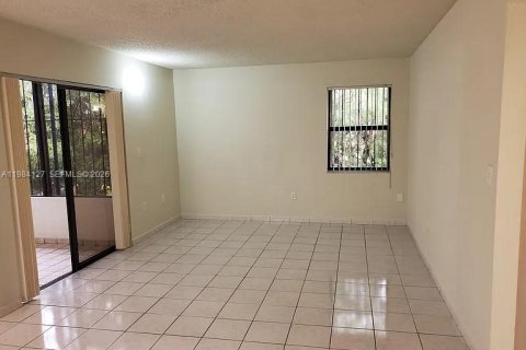 Снять в аренду кондоминиум в Майами, Флорида 3 спальни, 112.88м2, № 2045569 - фото 5