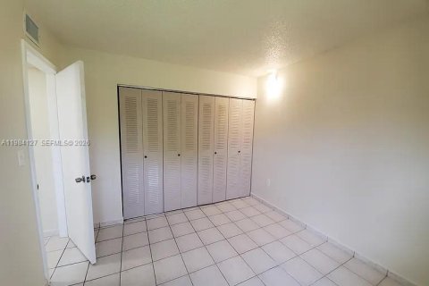 Снять в аренду кондоминиум в Майами, Флорида 3 спальни, 112.88м2, № 2045569 - фото 20