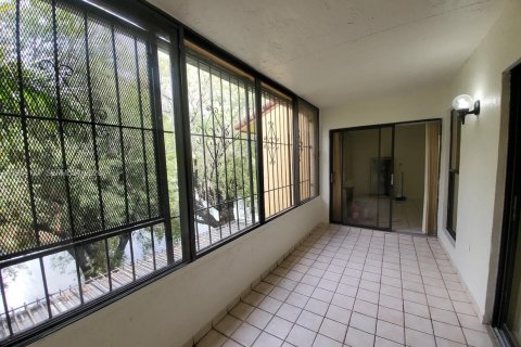 Снять в аренду кондоминиум в Майами, Флорида 3 спальни, 112.88м2, № 2045569 - фото 7