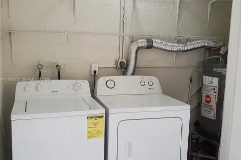 Снять в аренду кондоминиум в Майами, Флорида 3 спальни, 112.88м2, № 2045569 - фото 21